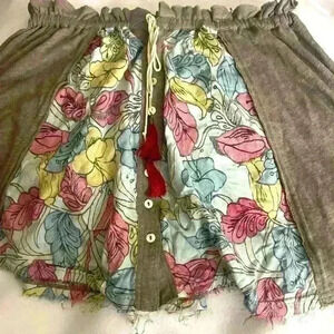 Free People Floral Frayed Hem Mini Skirt. New without tags. Size XS.